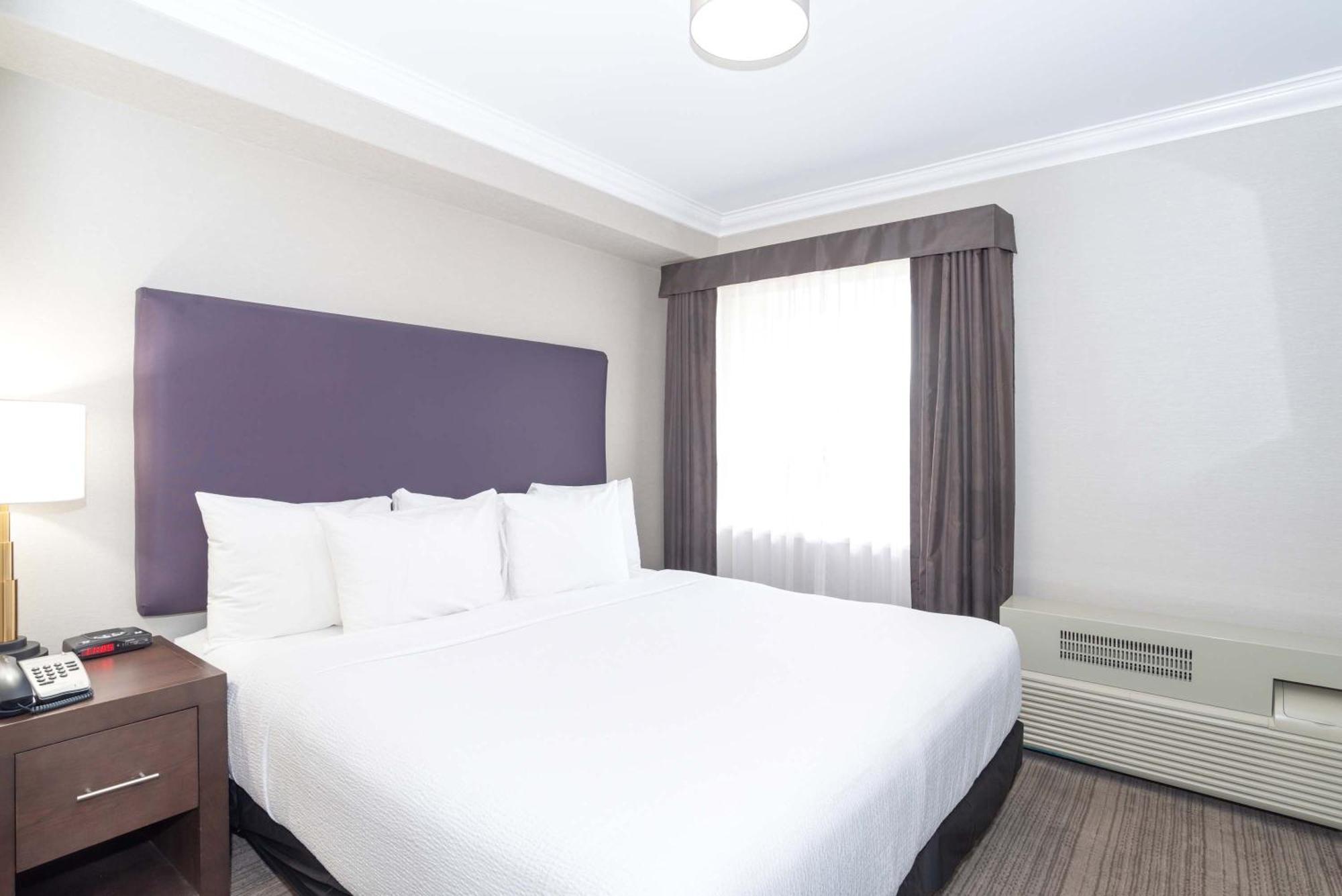 Sandman Hotel And Suites Абботсфорд Экстерьер фото